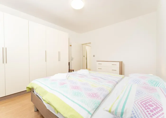 Apartments Oriana